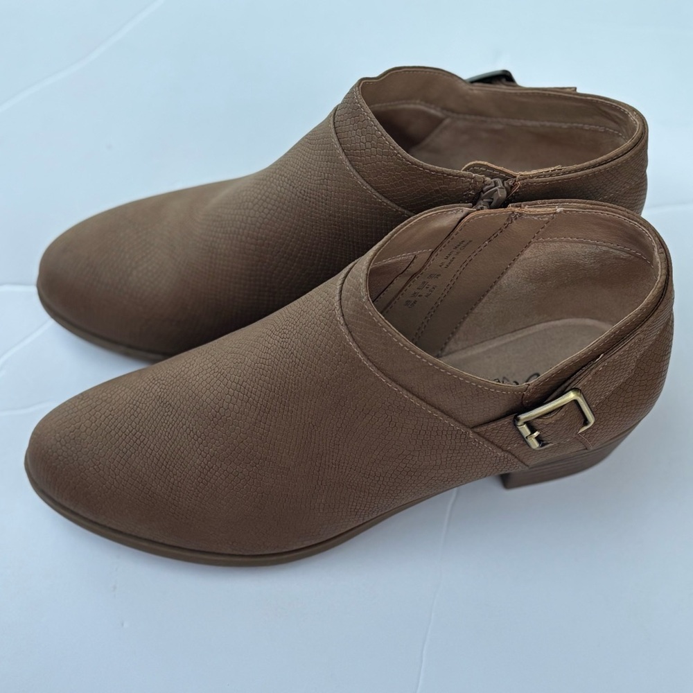 LIFE STRIDE Velocity Tan  Women’s  Ankle Boots Size 10W